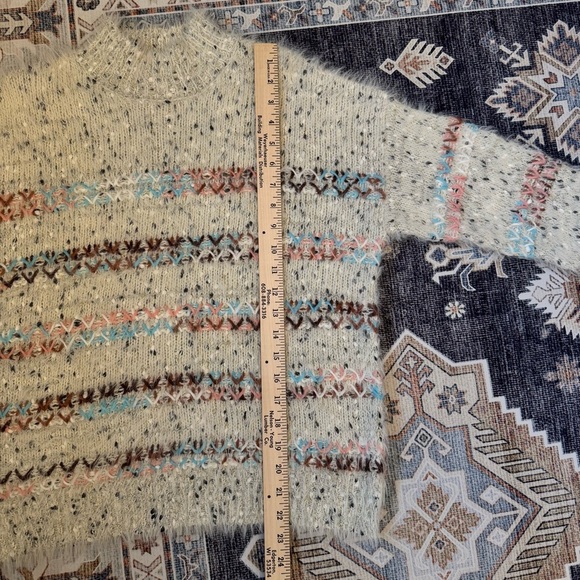 Maurice’s Women’s Multi Yarn Mock Neck Cozy Pullover Sweater Size Medium - Picture 13 of 14